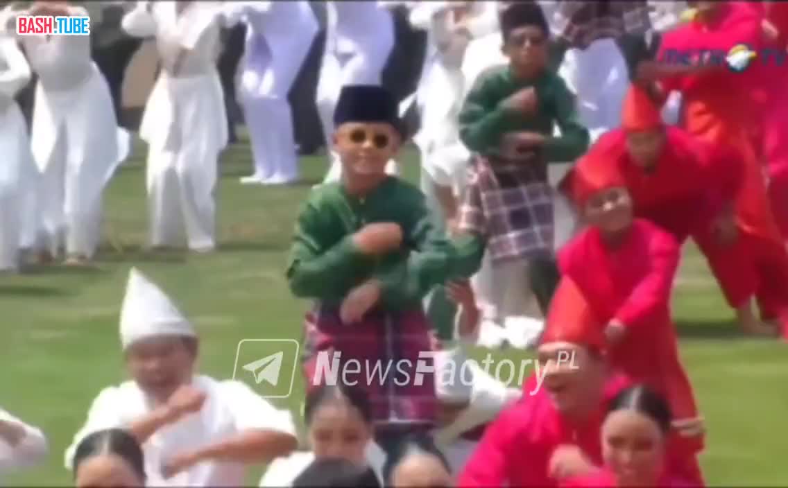  Вслед за Индией, весело и с танцами отметила 80-летнюю годовщину независимости Индонезия