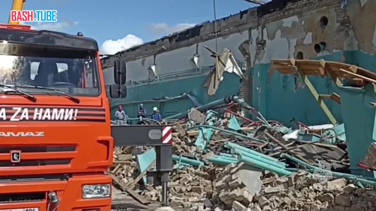  Спасатели достали еще 2 тела из-под завалов завода «Эластик» в Рязанской области