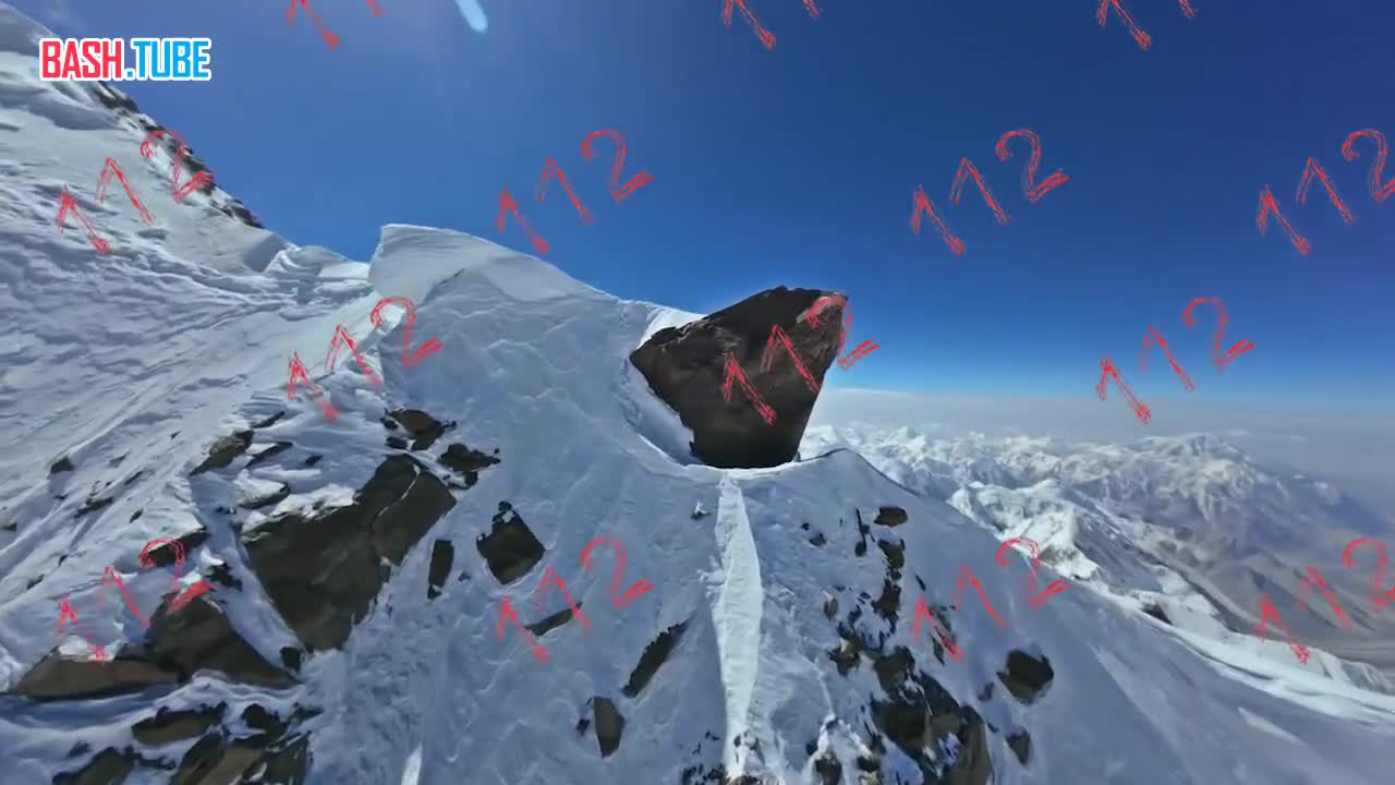  На этом видео – Наталья Наговицина, которая уже 9 дней ждет спасения в спальном мешке на вершине Пика Победы