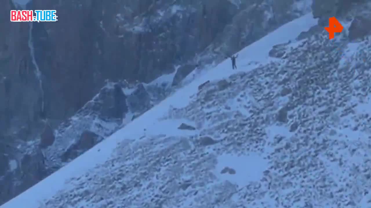  Российский альпинист, эвакуированный спасателями с пика Байчечекей, рассказал, как оказался в ловушке гор