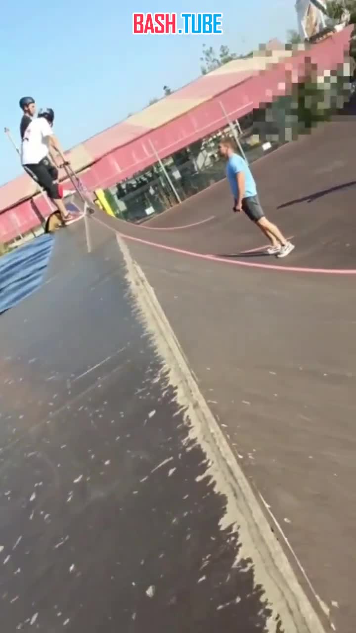  В Волгограде агрессивный отец пришел на скейт-площадку, чтобы провести воспитательные беседы с подростками