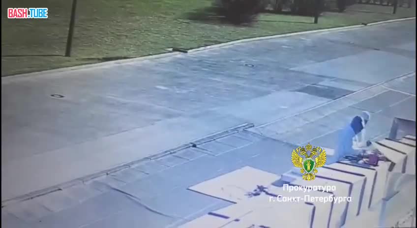  В Питере рабочий упал с высоты и получил травмы