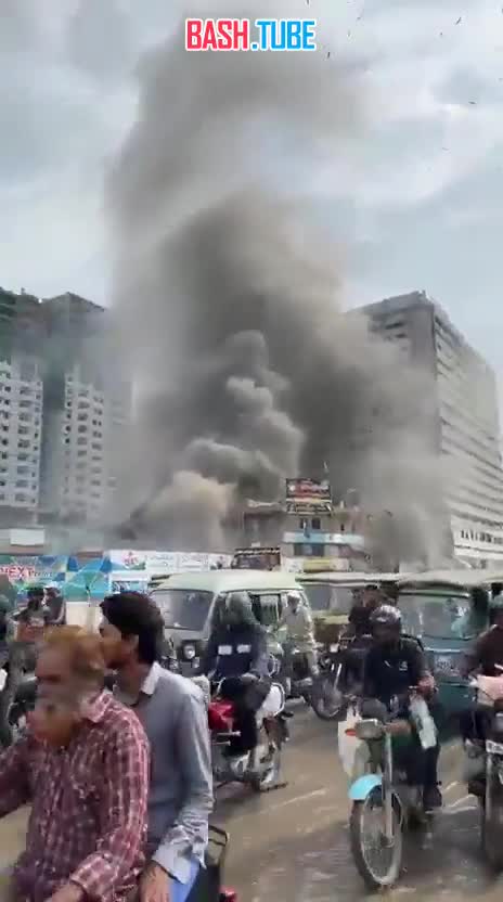  Мощный взрыв произошёл на складе фейерверков в районе Саддар в пакистанском городе Карачи