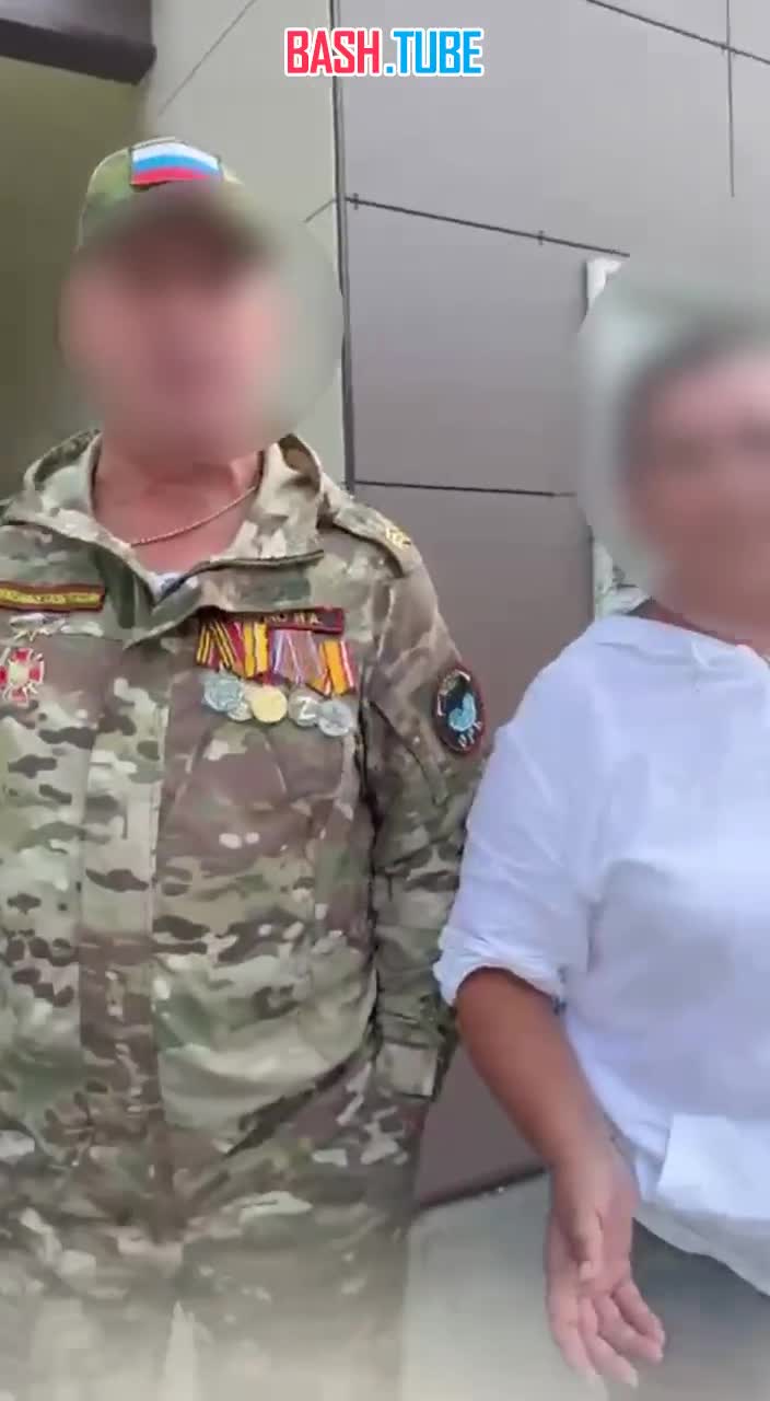  В Приморье военный с женой напали на девушку и избили ее собаку - все из-за политических разногласий