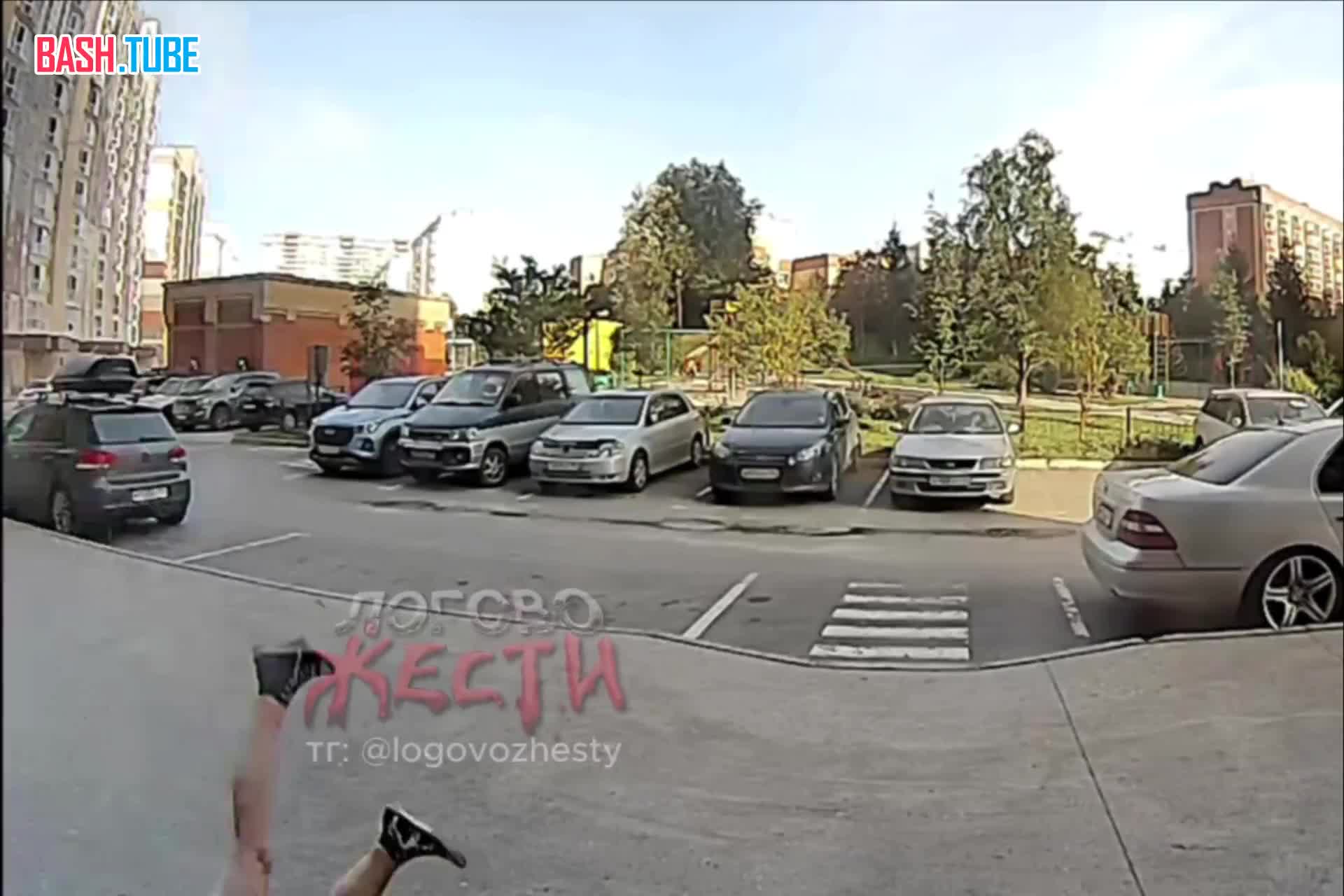  В Новосибирске 14-летняя школьница из-за неразделенной любви покончила с собой, спрыгнув с 19 этажа