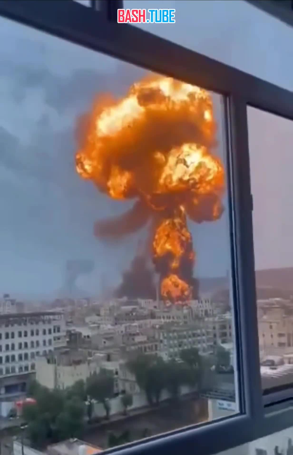  Минимум два человека погибли и пятеро получили ранения в результате авиаударов ЦАХАЛ по столице Йемена Сане, - Al Masirah