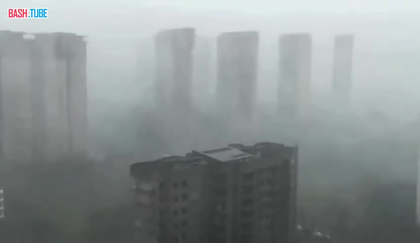  Около тысячи российских туристов застряли в Китае из-за мощного тайфуна