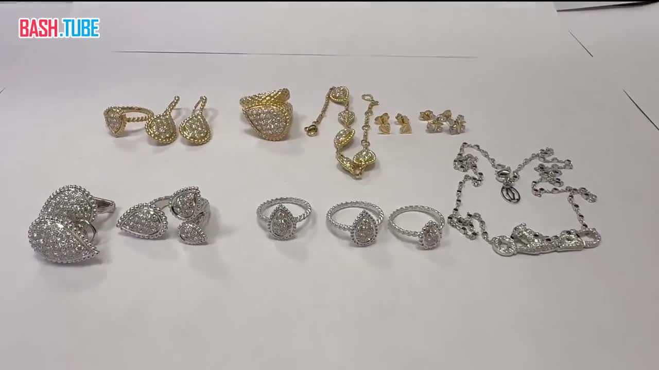  Шереметьевские таможенники изъяли у пассажира ювелирные изделия на 4,2 миллиона рублей