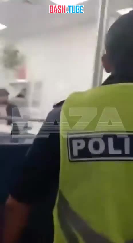  В аэропорту Алматы мужчина устроил самосожжение