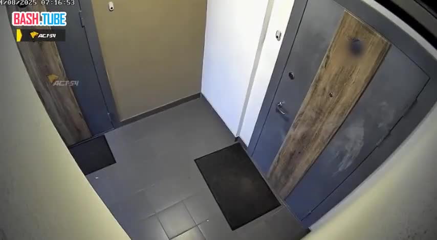  В Новосибирске мужчина устроил ритуал с крестом и поджег квартиру соседа, с которым поругался в домовом чате