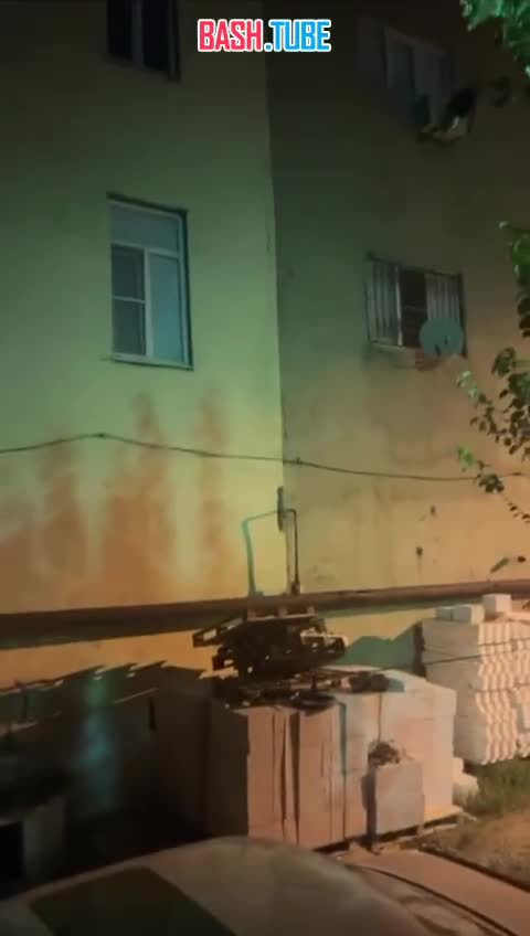  В Махачкале по стенам жилых домов пошли трещины после землетрясения, - СМИ