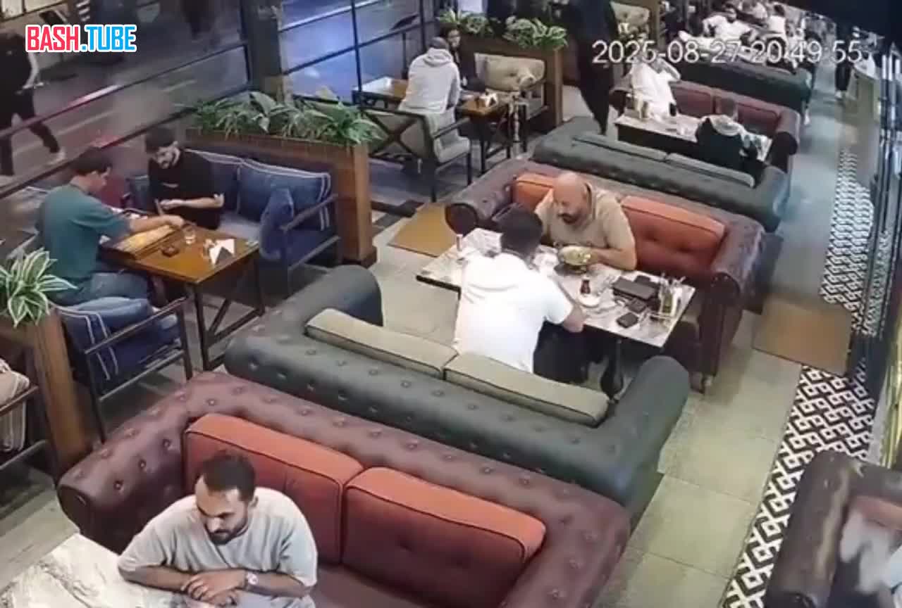  В Стамбуле застрелили президента турецкого спортклуба Alemdağ Тунджая Мерича, прямо в кафе на глазах у посетителей