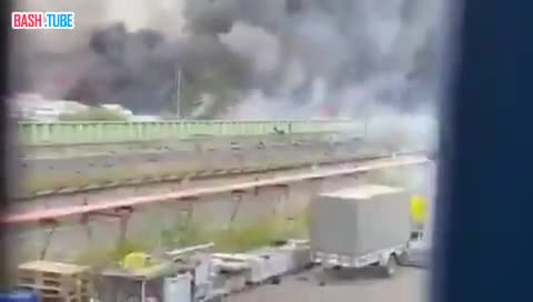  Мэр Гамбурга опровергает сообщения о возгорании склада с оружием для Украины