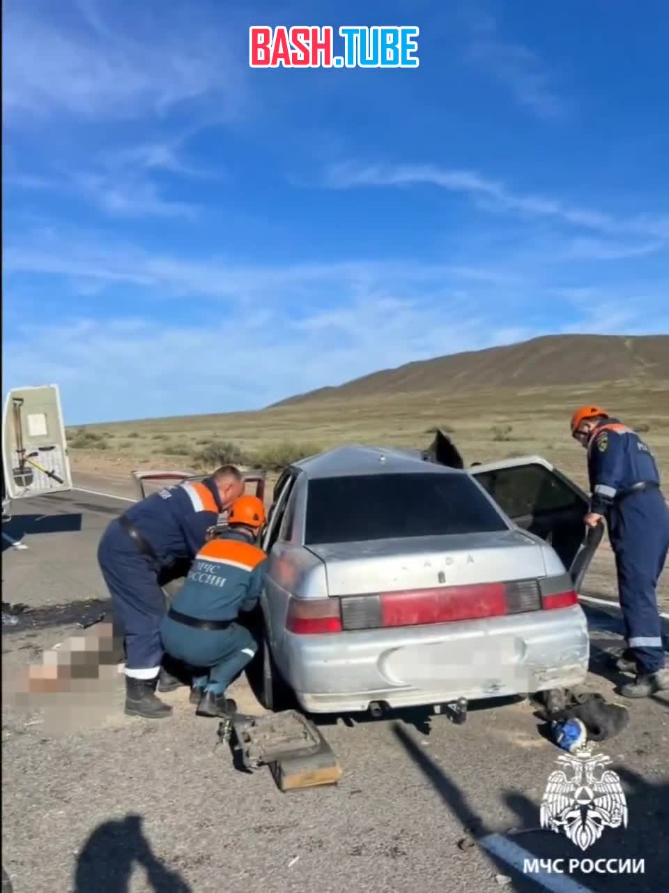  Два человека погибли при лобовом столкновении автомобилей в Тыве, сообщили в МЧС Республики