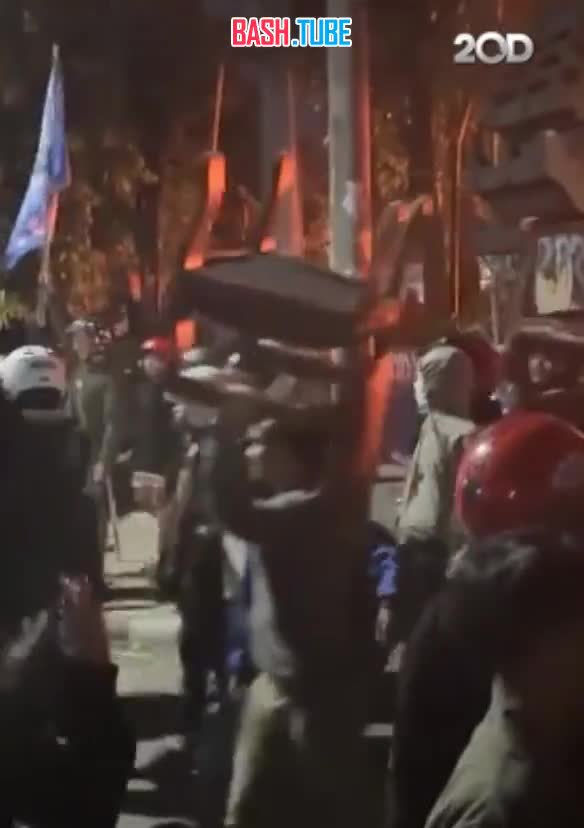  Президент Индонезии Прабово Субианто отменил свою поездку в Китай из-за масштабных протестов в своей стране