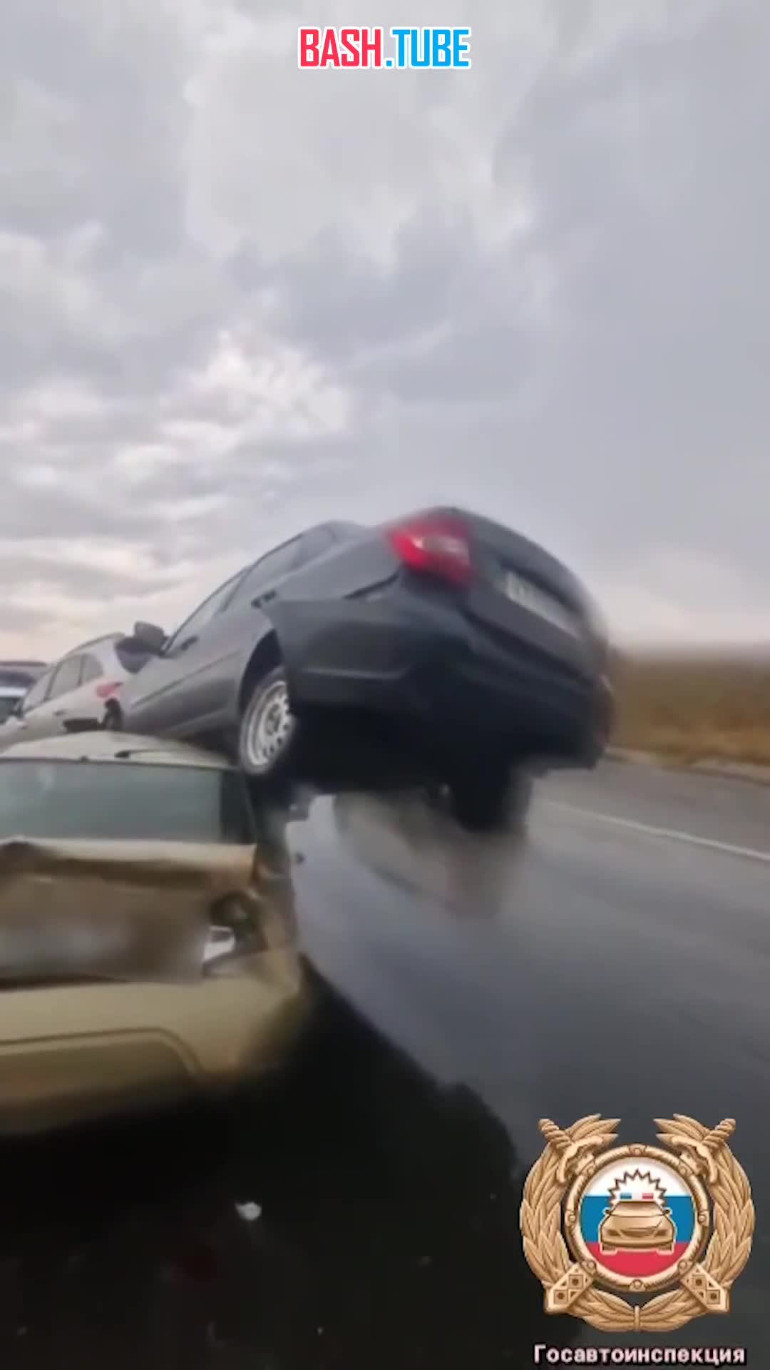  Автобус и пять легковушек столкнулись на трассе под Ростовом