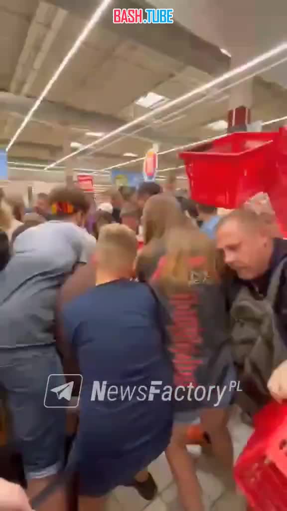  Обстановка в польских магазинах сети Auchan
