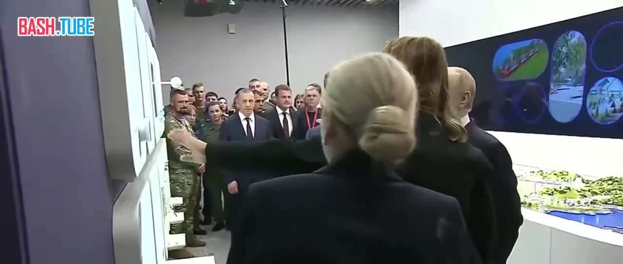  Путина научили трендовым словам