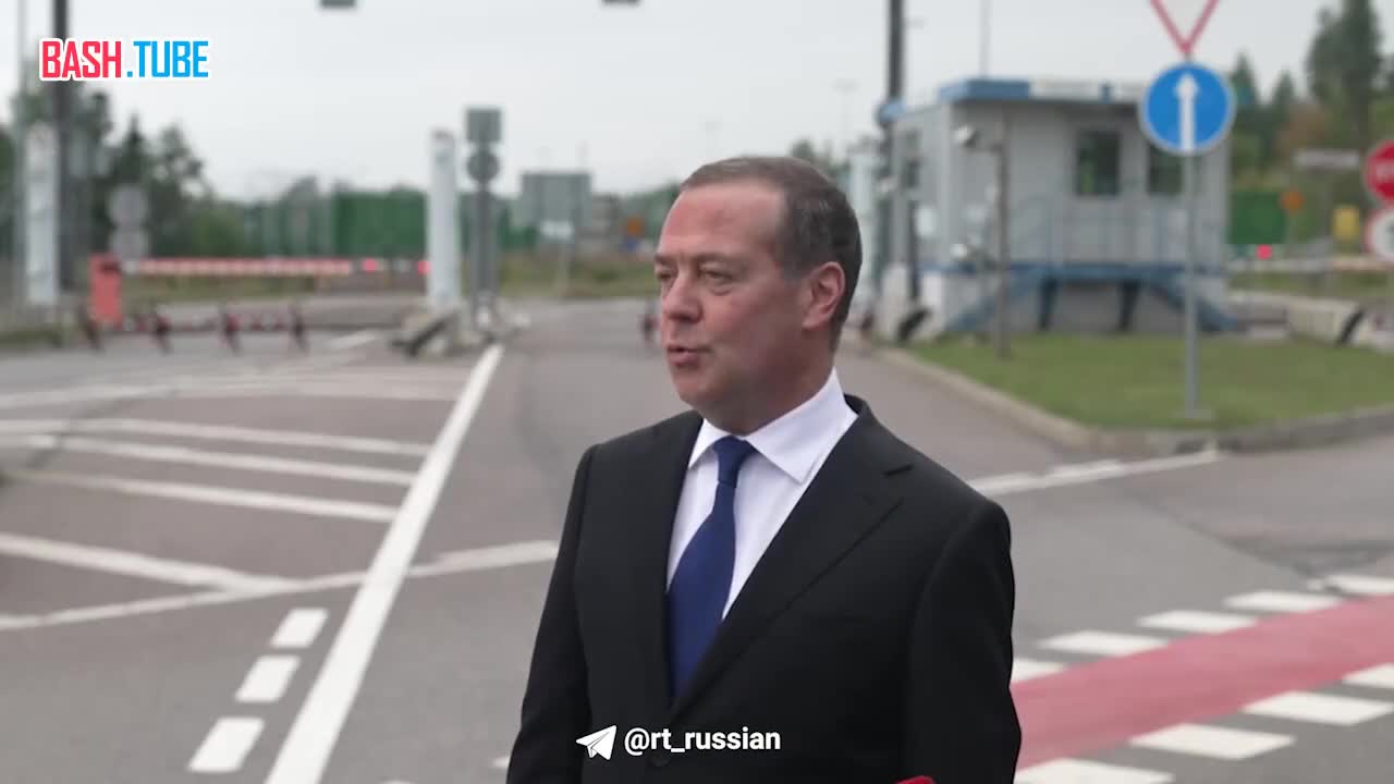  «Это чушь собачья, ересь такая - то. чем они занимаются. Выражаясь на английском языке, это bullshit или просто shit»