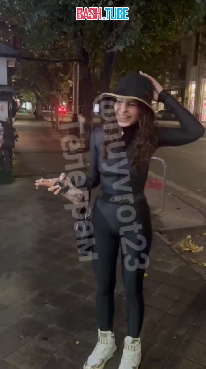  В Краснодаре бородач попытался познакомиться с девушкой у клуба, но после отказа и словесной перепалки ударил ее в лицо