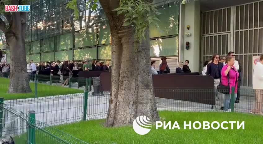  В Милане началась церемония прощания с Джорджо Армани