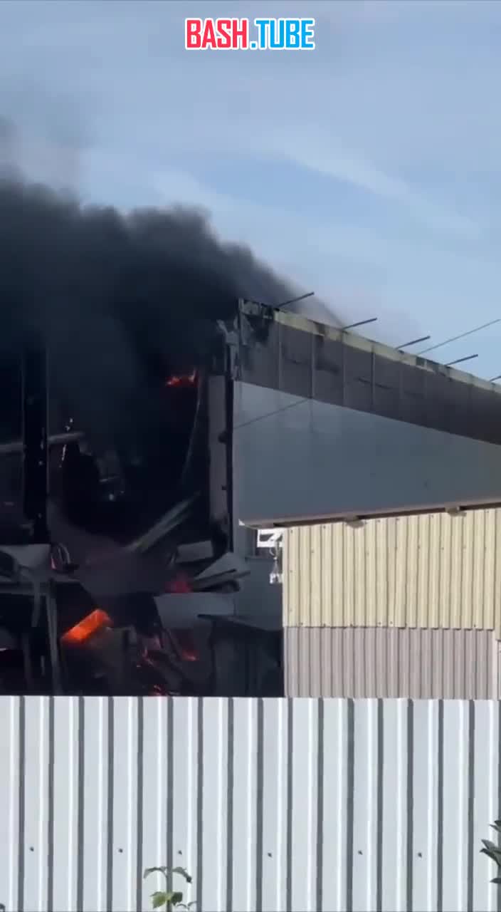  Серьезный пожар на складе в подмосковном поселке Некрасовский