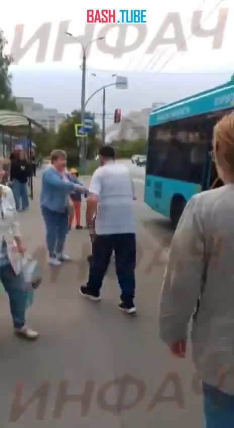  В Архангельске пассажир зверски отправил водителя автобуса в нокаут прямо на маршруте