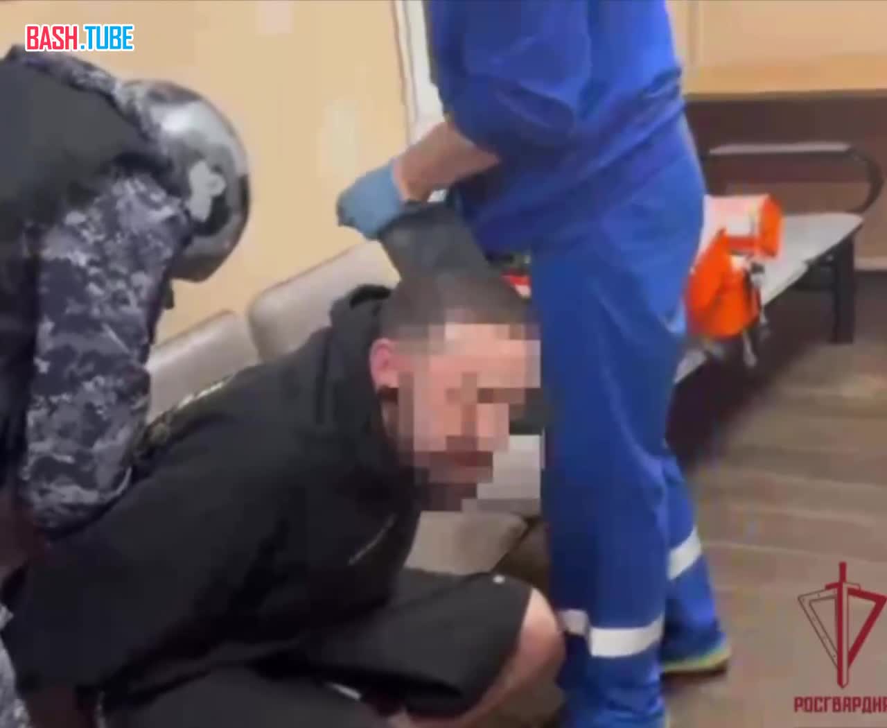  Москвич напал на медиков, которые его откачали