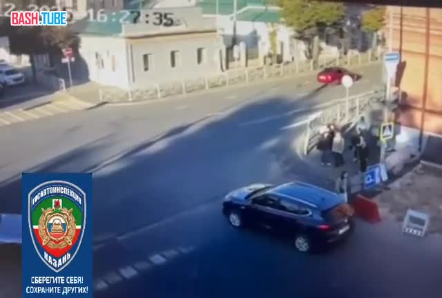  В Казани байкер попытался проехать перекресток на красный сигнал светофора, но поплатился жизнью