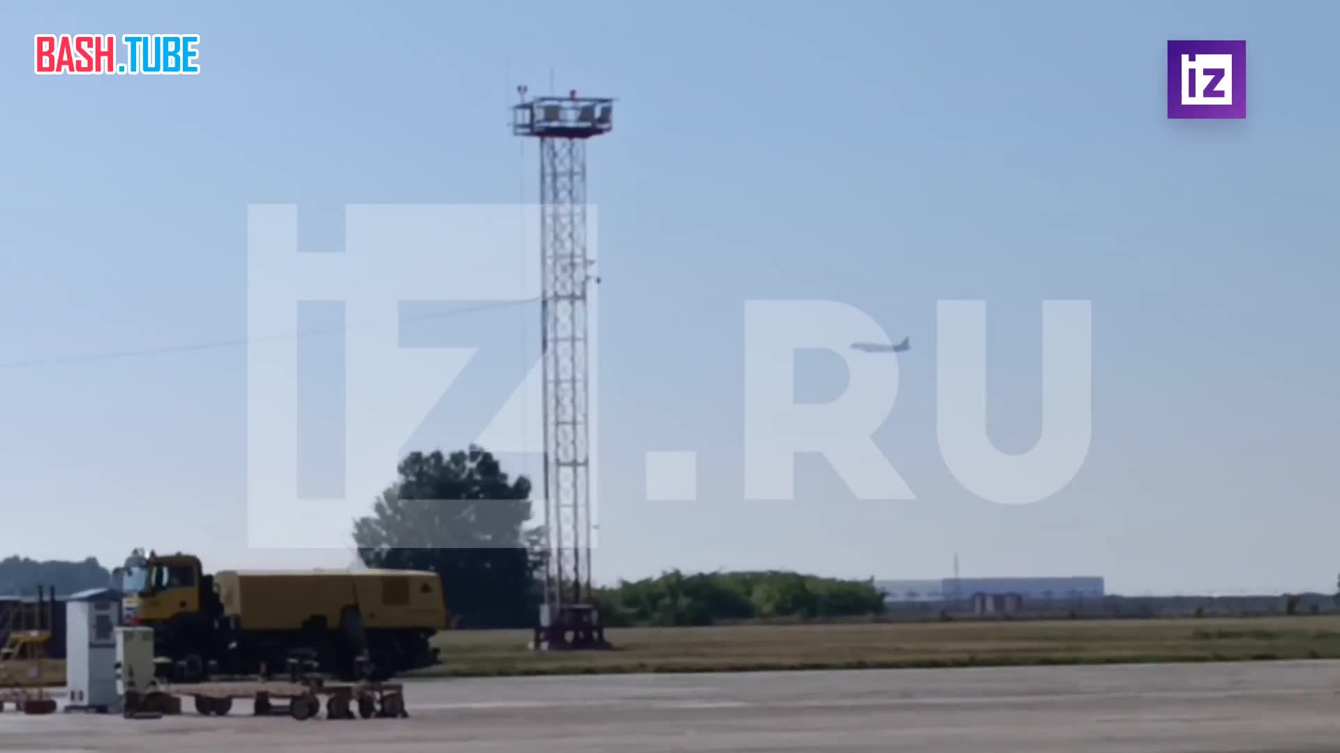  В аэропорту Краснодара с опережением графика приземлился первый после открытия воздушного пространства самолет из Москвы