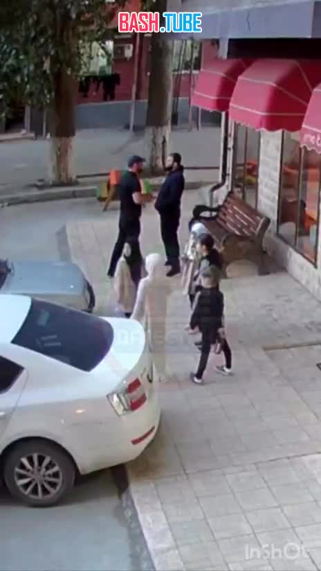  В Дагестане на глазах детей толпой избили мужчину из-за небольшого долга