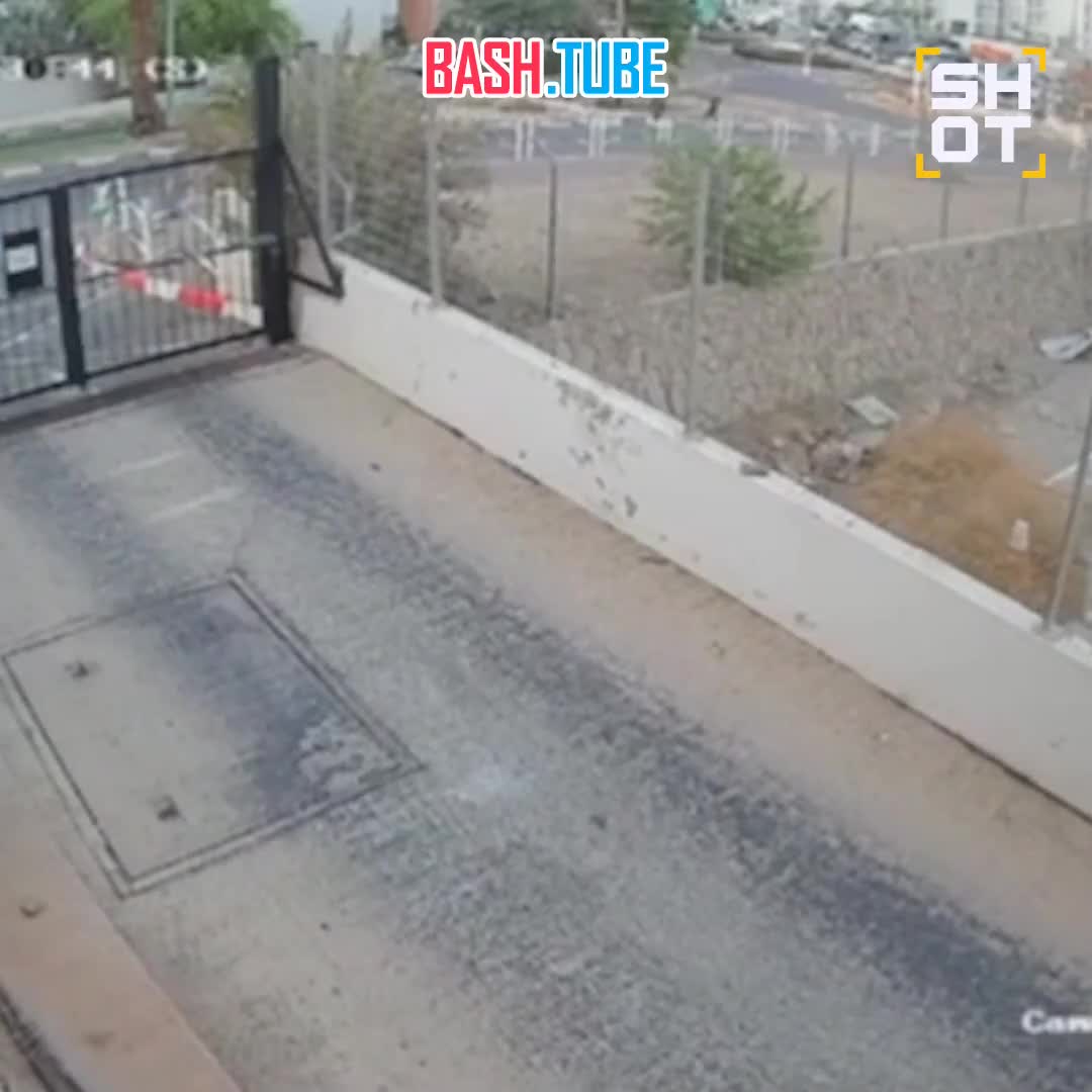  Момент атаки йеменскими хуситами израильского города Эйлат