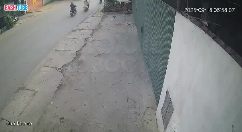  Во Вьетнаме ревнивый муж зверски зарезал неверную жену и её любовника