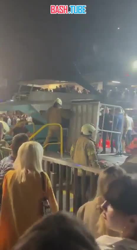  Пассажирский теплоход столкнулся с сухогрузом в проливе Босфор в турецком Стамбуле, - CNN Türk