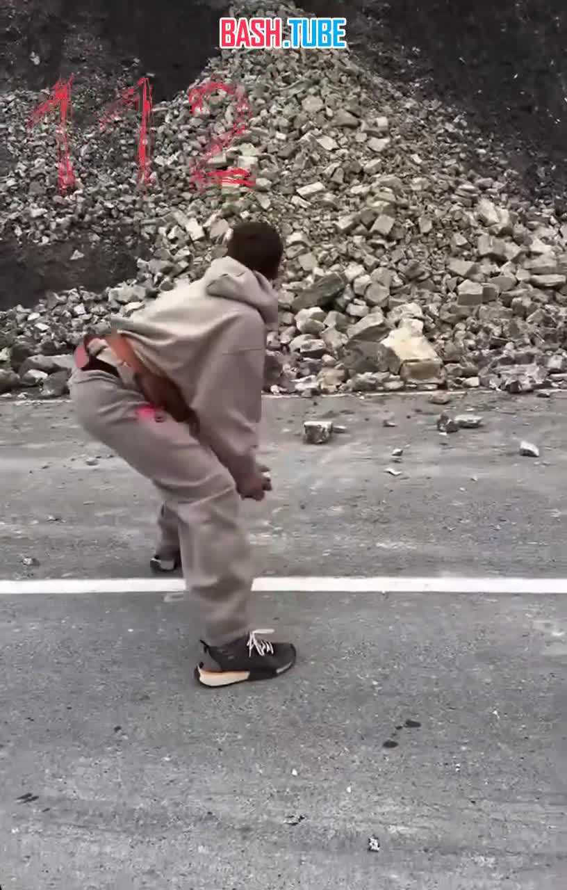  Актёр Никита Кологривый попал под камнепад в Дагестане