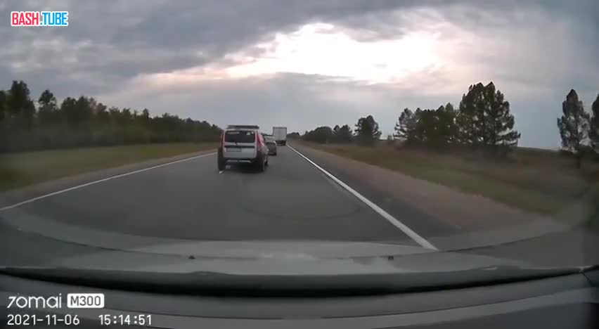  Момент сегодняшнего ДТП с тремя погибшими на трассе М-5 под Самарой попал на запись видеорегистратора