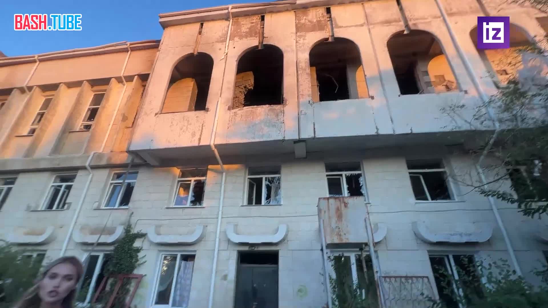  Состояние школы в Форосе после атаки ВСУ показала корреспондент «Известий» Анастасия Харченко