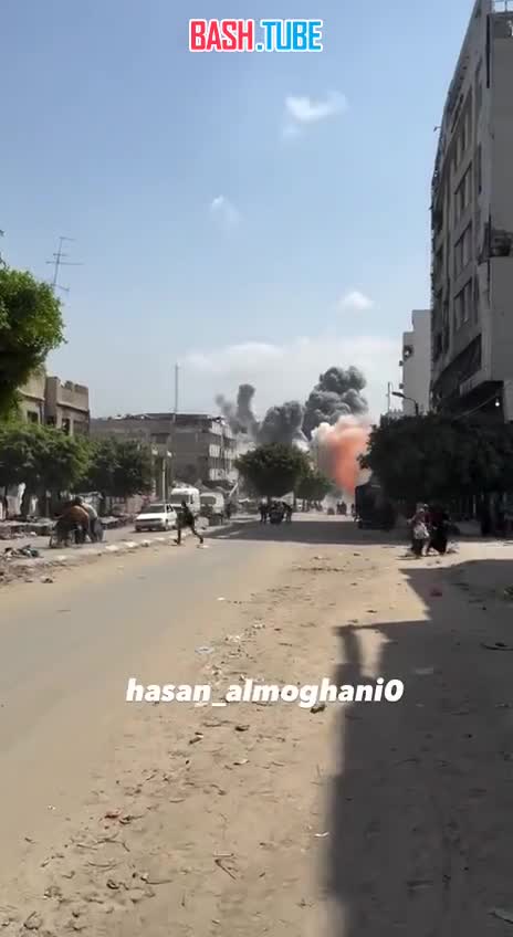  Израильские самолеты наносят удары по штаб-квартире Палестинского медицинского общества помощи в западной части города Газа