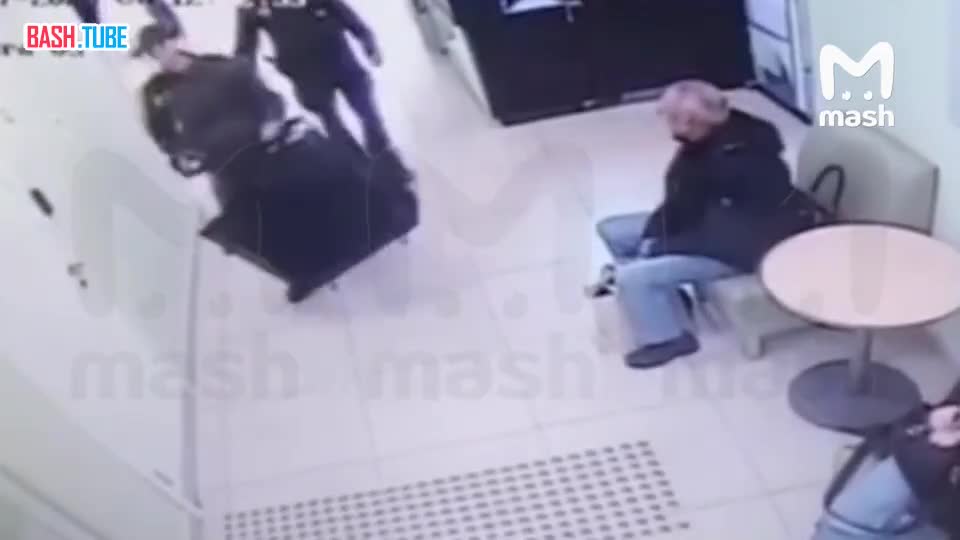  Коробку с фейерверком взорвали в здании банка в подмосковном Подольске