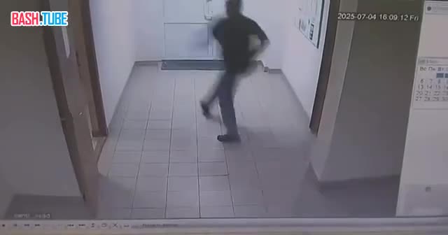  В Омске мигрант попытался сбежать из депортационного центра и подрался с полицейским