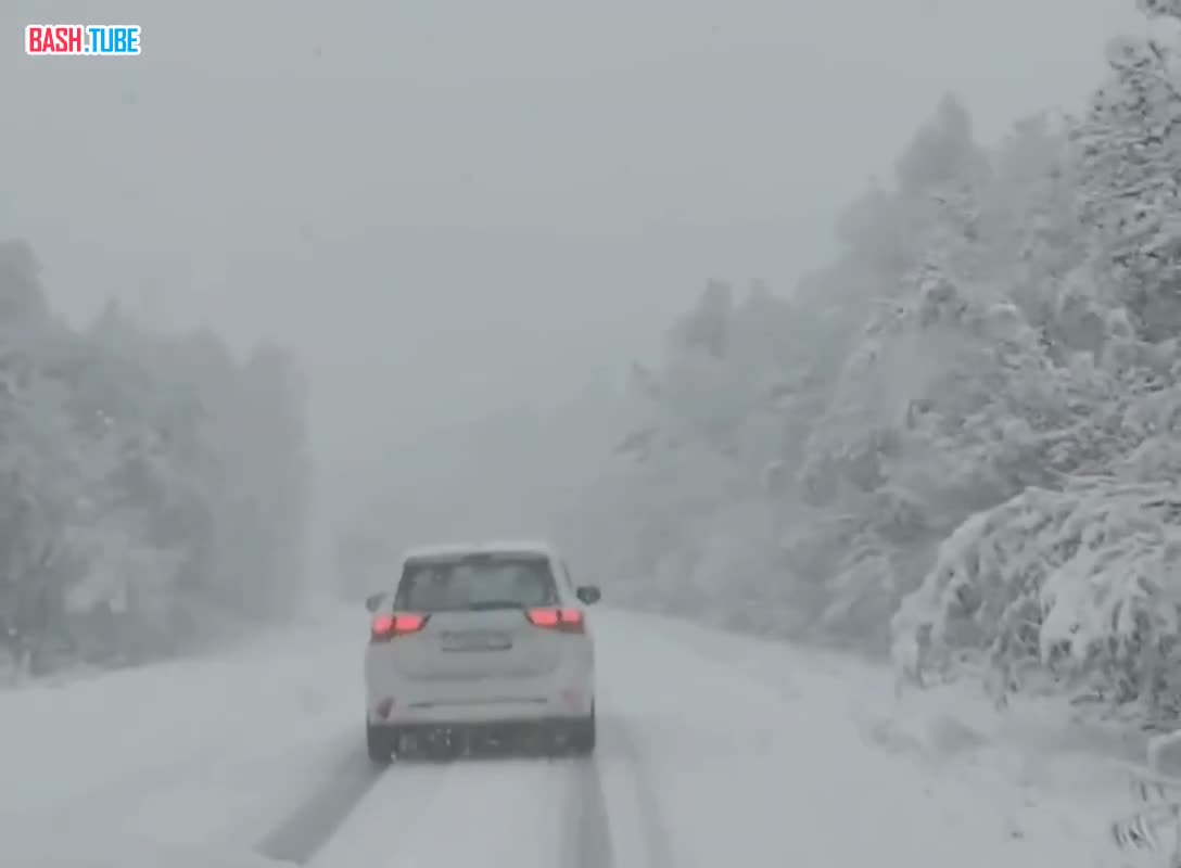  На Урале полнейший джинглбеллз - сегодня только 28 сентября, а регион уже завалило снегом