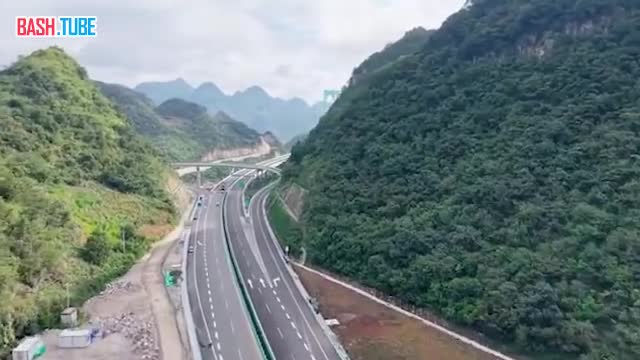  Самый высокий в мире мост открыли в Китае