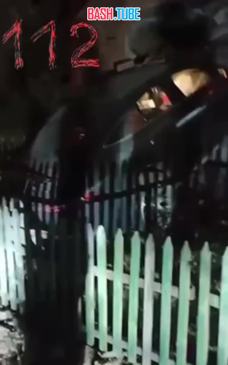  «Золотая молодежь» влетела на Мерседесе в частный дом под Таганрогом