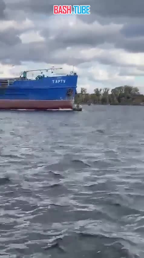  В Самарской области столкнулась баржа с моторной лодкой