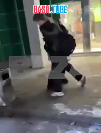  В Москве школьник-боксёр избил двух одноклассниц - девочек госпитализировали с переломами носа