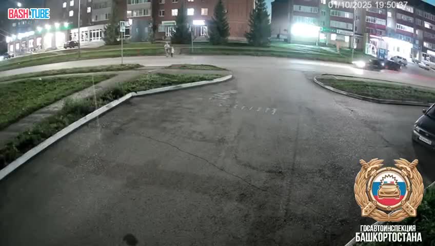  В Башкирии водитель сбил на «зебре» женщину с 5-летней дочкой, после чего влетел в магазин