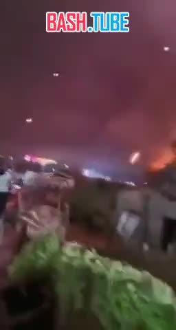  В Китае шоу дронов в Лиюяне внезапно превратилось в «огненный дождь»