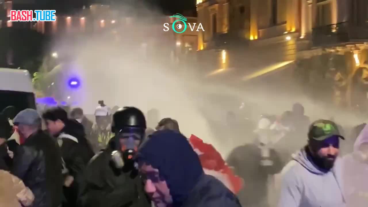  Обстановка в Тбилиси во время и после разгона протестующих у президентского дворца