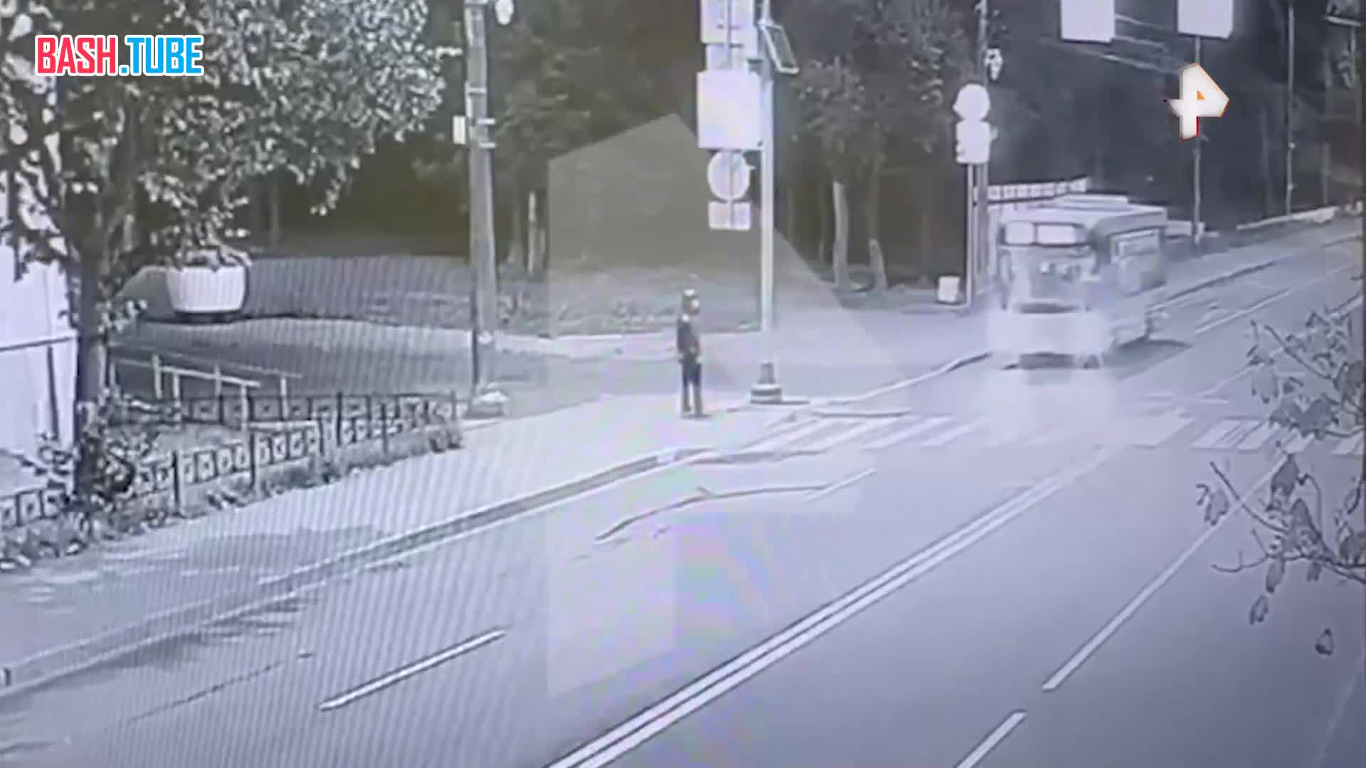  Машина на полном ходу сбила школьника на «зебре» в Петербурге