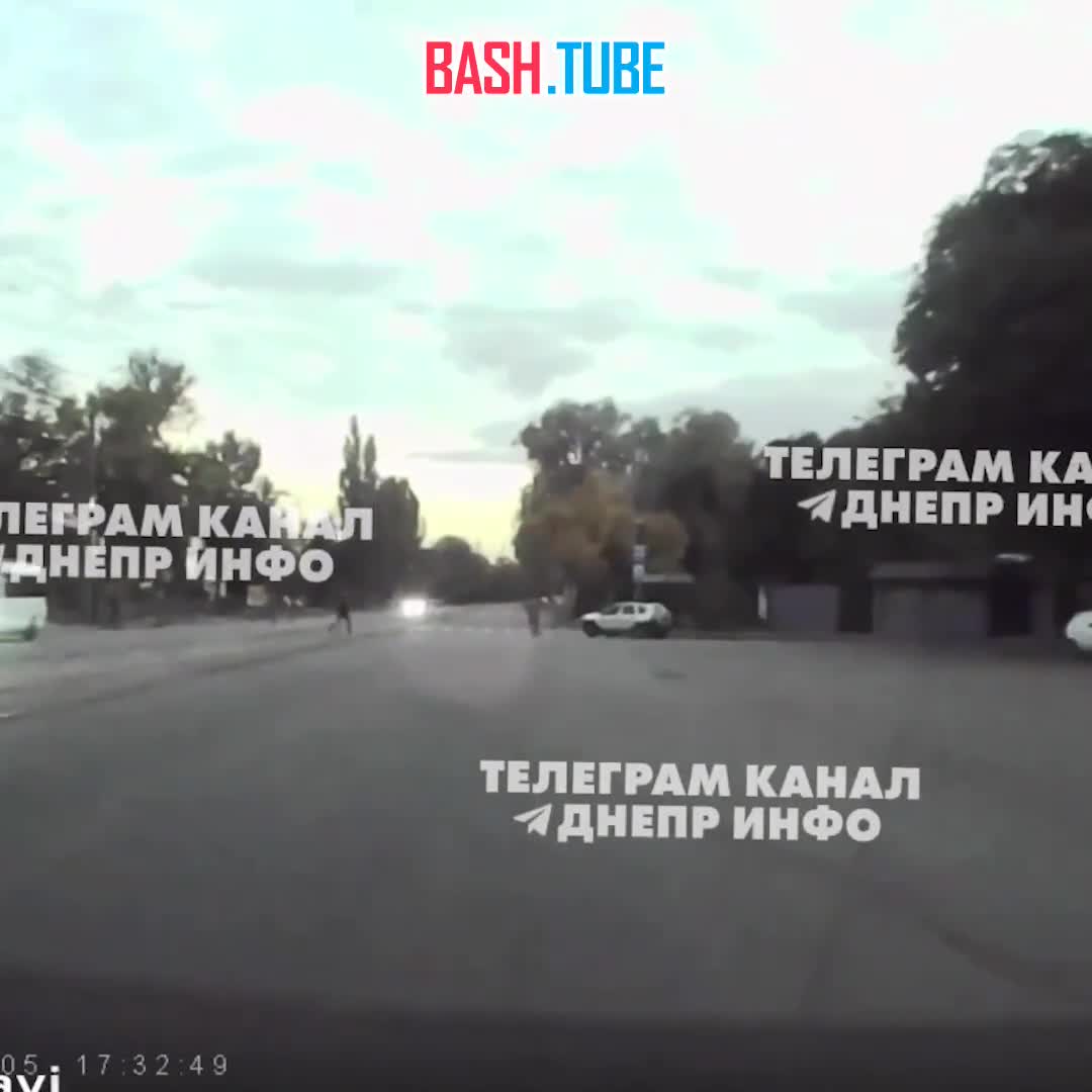  Полиция в Днепропетровске намеренно сбила человека на пешеходном переходе, когда за ним гнались сотрудники ТЦК